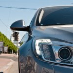Opel Insignia фотография на фоне Смольного